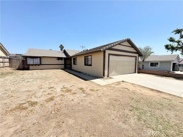 Building Photo - 23214 Sonnet Dr