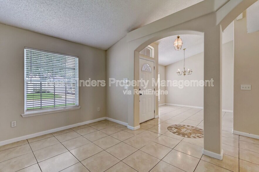 Building Photo - 9703 Cedar Ridge Dr W