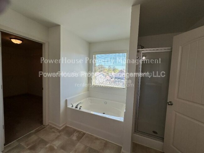 Building Photo - 2378 Centenary Way Ct