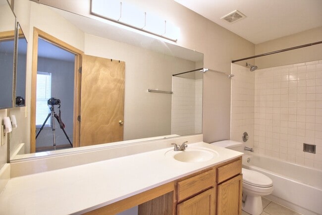 Building Photo - 21209 Duncan Ct