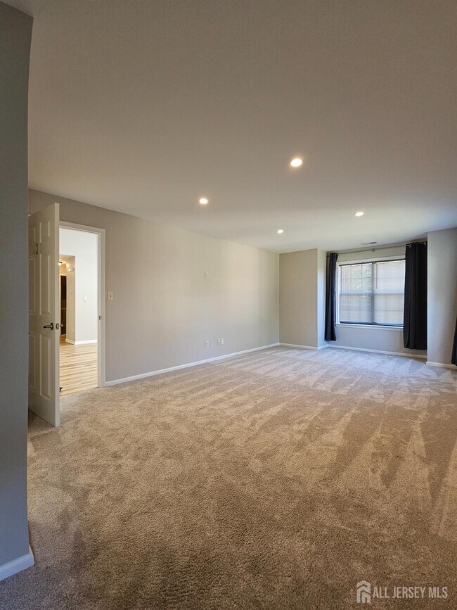 Building Photo - 2809 Ridgefield Ct