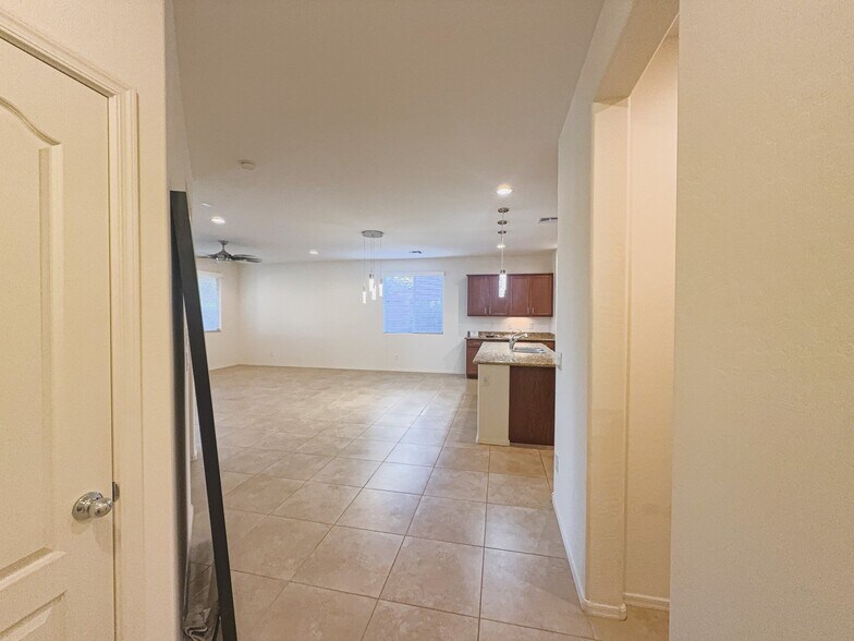 Building Photo - 21005 E Pecan Ln