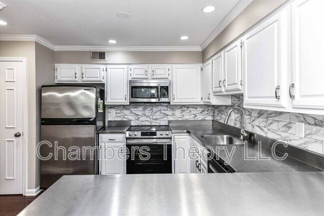 Building Photo - 2109 Kings Mill Ct