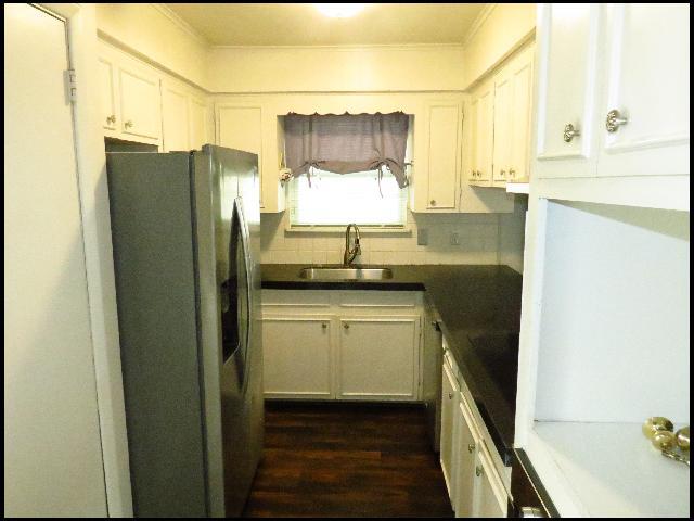 Building Photo - 101 White Oak Ln