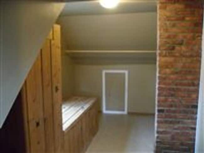 Building Photo - 3 Bedroom, 1 Bath Home Move-In Ready! Sec....