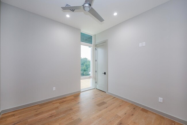 Building Photo - 8120 Stillmeadow Ct