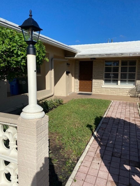 Building Photo - 1765 NE 45th St