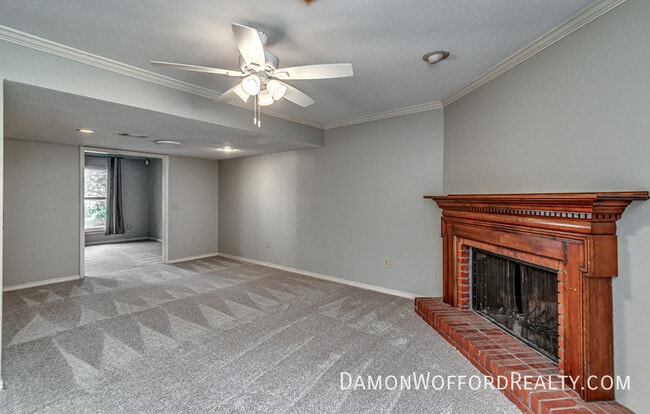Building Photo - 1435 Roxbury Ct