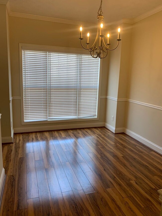 Building Photo - Condo- Townhouse in lake oconee area. Swimming pool, Tennis courts.