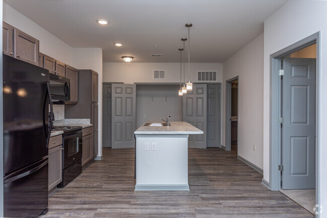 Spacious open island kitchen - Creekside at Adamsville Place