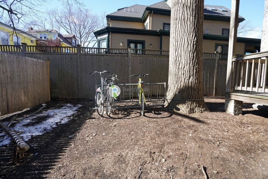 Building Photo - 294 Harvard St