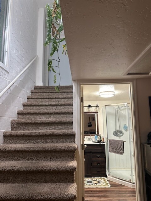 Building Photo - 143 E Riviera Dr