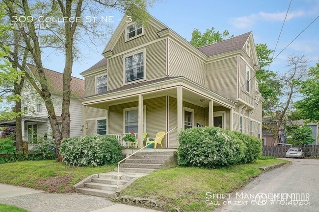 Primary Photo - 309 College Ave NE