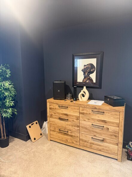 Master bedroom - 10448 3rd Ave SW