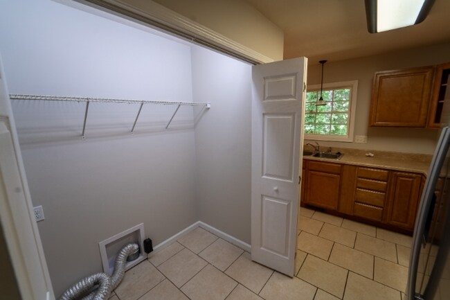 Building Photo - 97 Taylor Rae