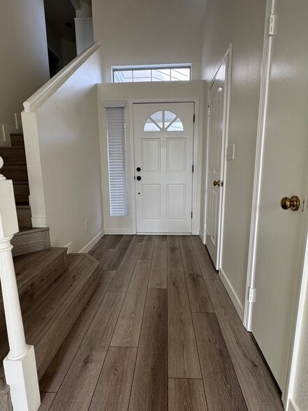 Building Photo - 7314 Laura Ln