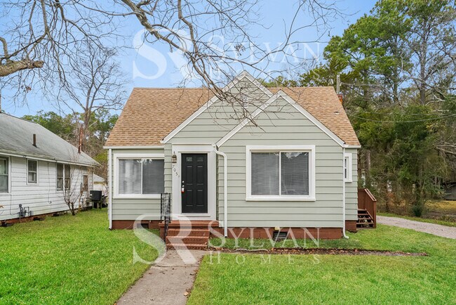 Building Photo - Lovely 3BR 1.5BA home