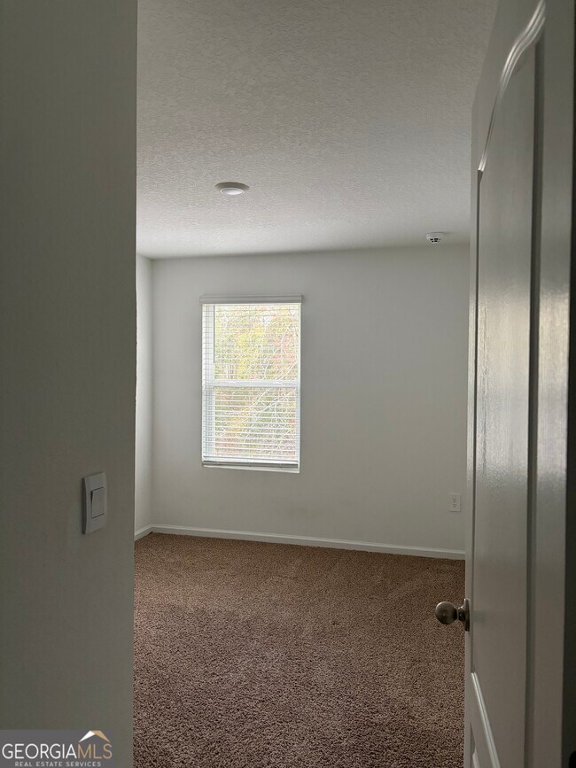 Building Photo - 152 Deep Bay Cir