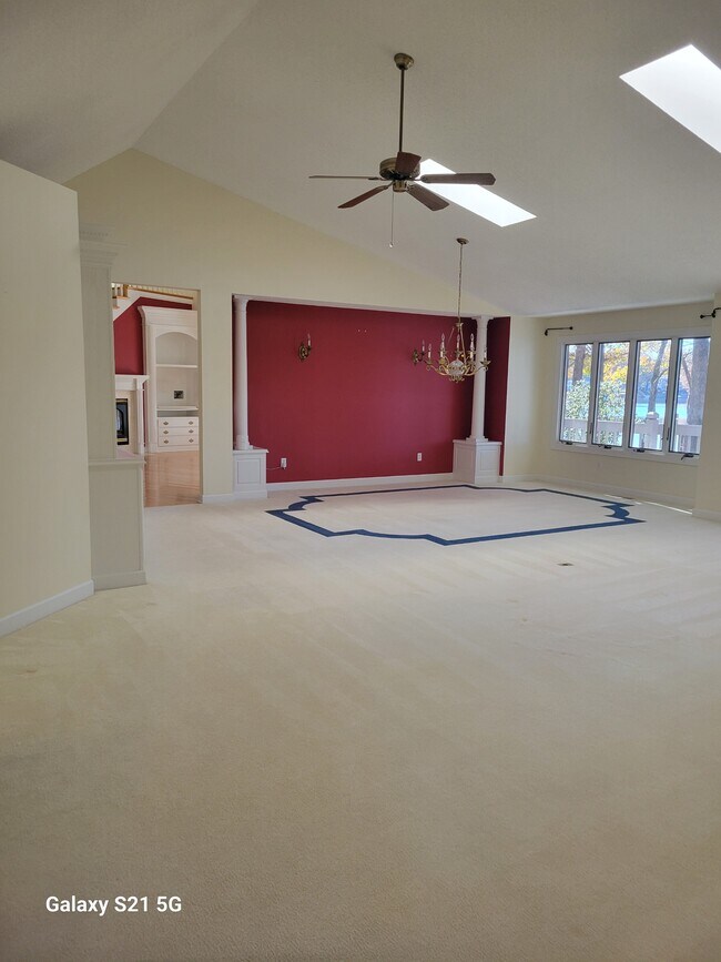 Building Photo - 148 Lakewood Dr