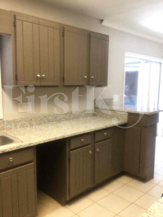 Building Photo - 19742 Carolina Cir