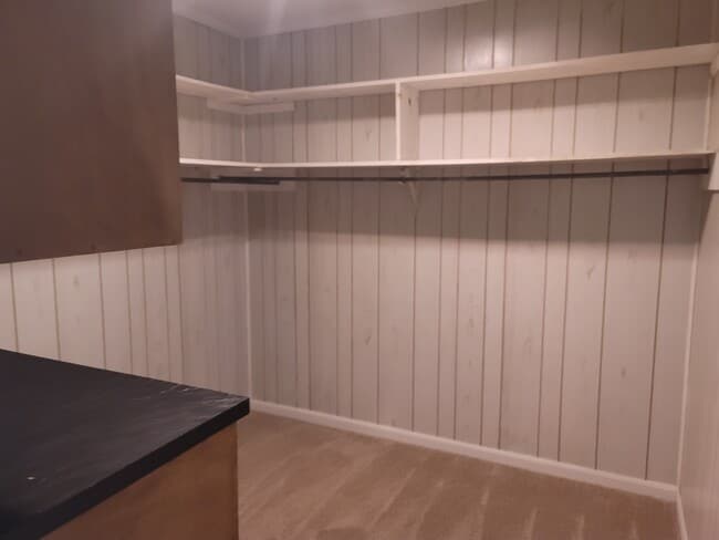 Building Photo - 404 Gwaltney Dr