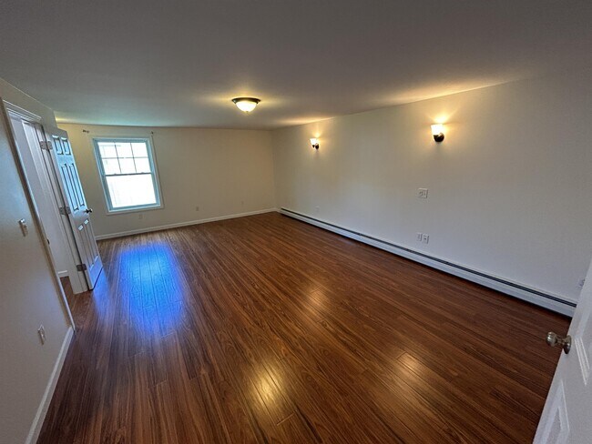 Building Photo - 8 Parker Ridge Rd