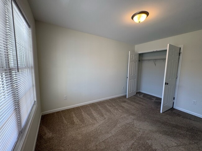 Building Photo - 14 Jackmia Way