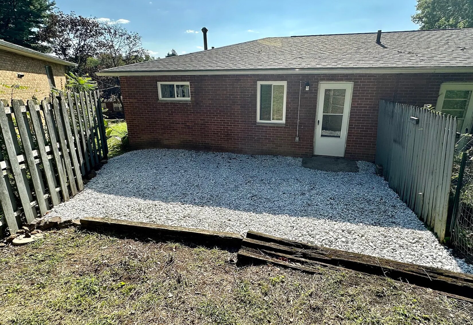 Building Photo - 270 Cluster Ave