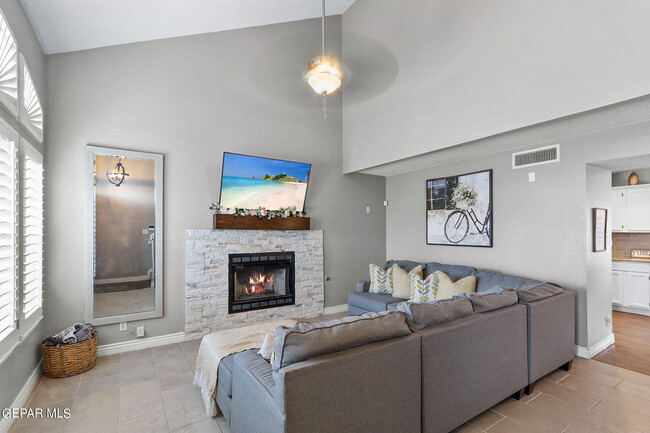Building Photo - 3017 Tierra Salada Dr