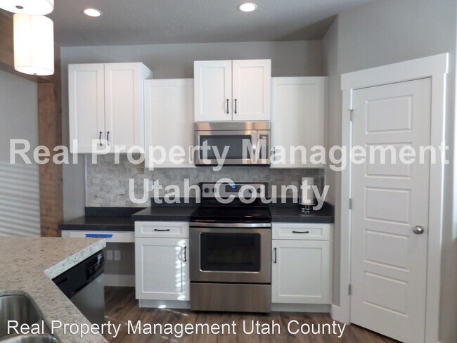 Building Photo - 3 br, 2.5 bath House - 5516 West Florence ...