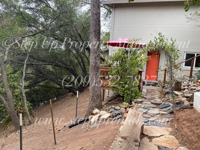 Building Photo - 483 E Jackson St