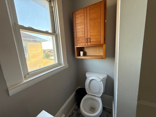 Building Photo - 1309 Linden Ave