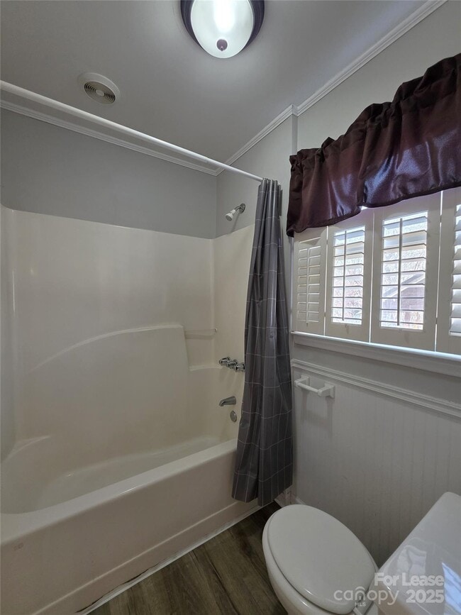 Building Photo - 256 Georgewoods Dr