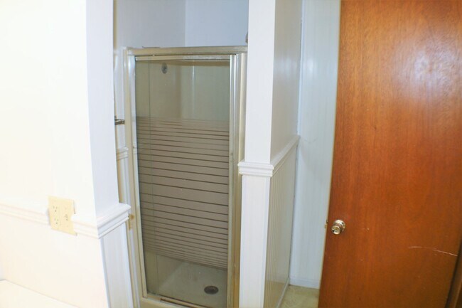 Building Photo - $2,200 | 4 Bedroom, 2 Bathroom Multi Floor House | No Pets | Available for August 1st, 2026 Move In!