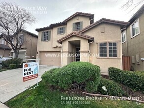 Building Photo - Nicely upgraded, move in ready Natomas hom...