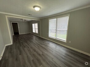 Building Photo - Updated Lacey Lakeview Home