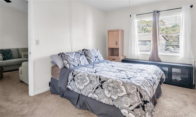 Building Photo - 845 Orchid Springs Dr