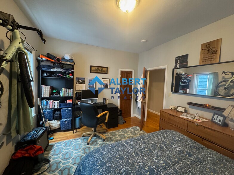 Building Photo - 23 Tufts St