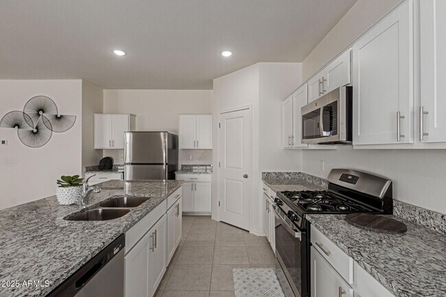 Building Photo - 20004 W Badgett Ln