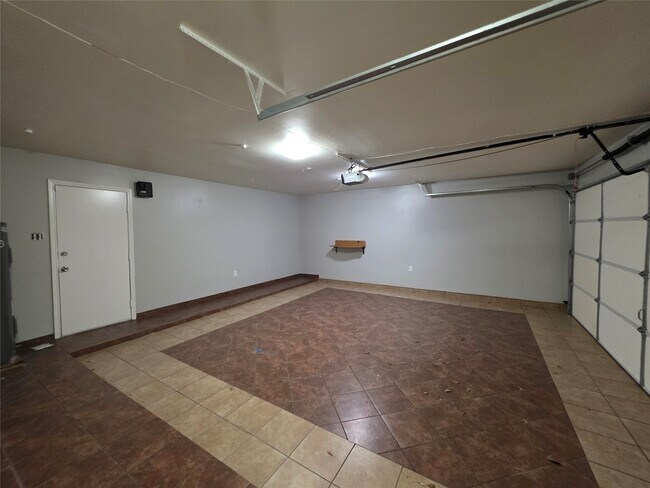 Building Photo - 507 Leicester Ln