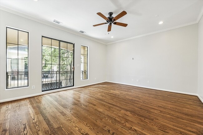 Building Photo - 5308 Larkin St