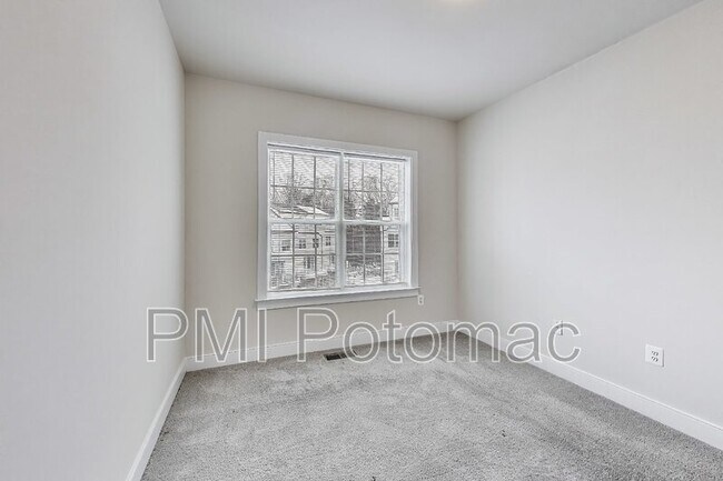 Building Photo - 2547 Auden Dr