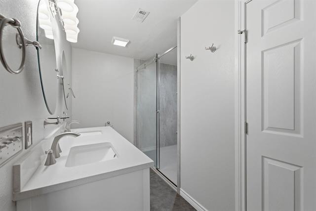 Building Photo - 2725 Ryan Pl Dr