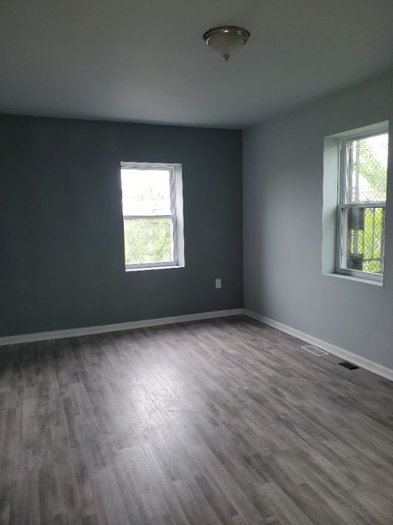 Building Photo - 1049 Brantley Ave