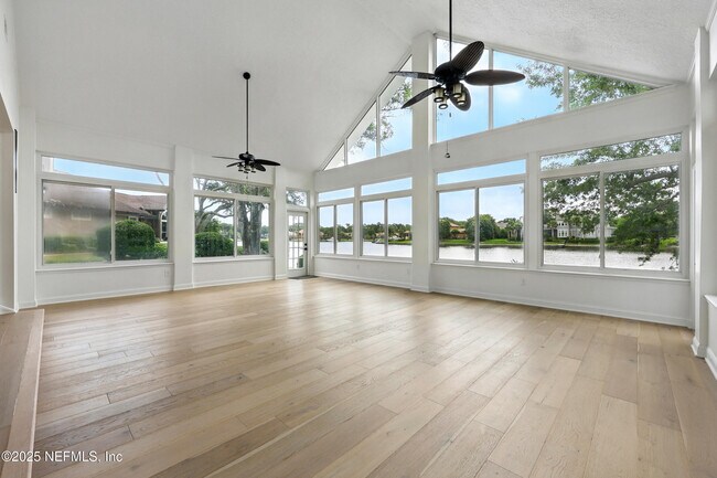 Building Photo - 13600 Emerald Cove Ct