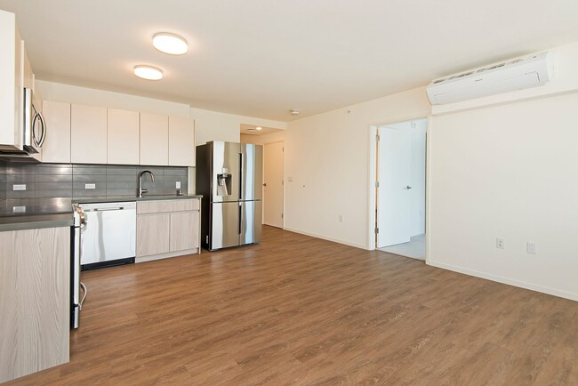 Building Photo - Kapiolani Residence - 2 Bedroom, 2 Bathroo...