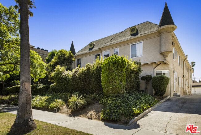 Primary Photo - 1147 Westmoreland Ave