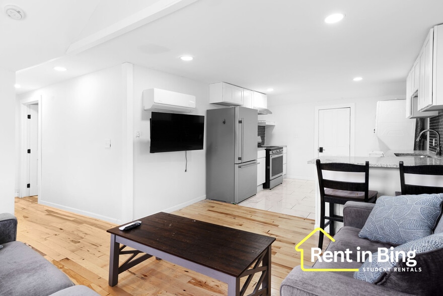 Building Photo - 38 Seminary Ave