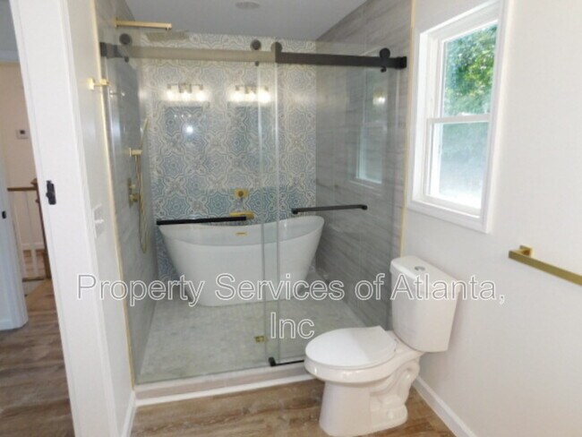 Building Photo - 4505 Myrtle Hill Rd NE