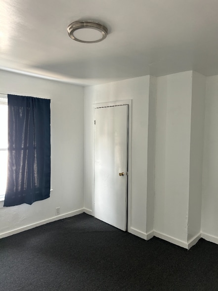 Building Photo - 4 Quigley Ct